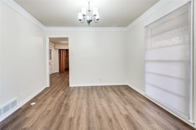 Foto del edificio - 402 W Grauwyler Rd