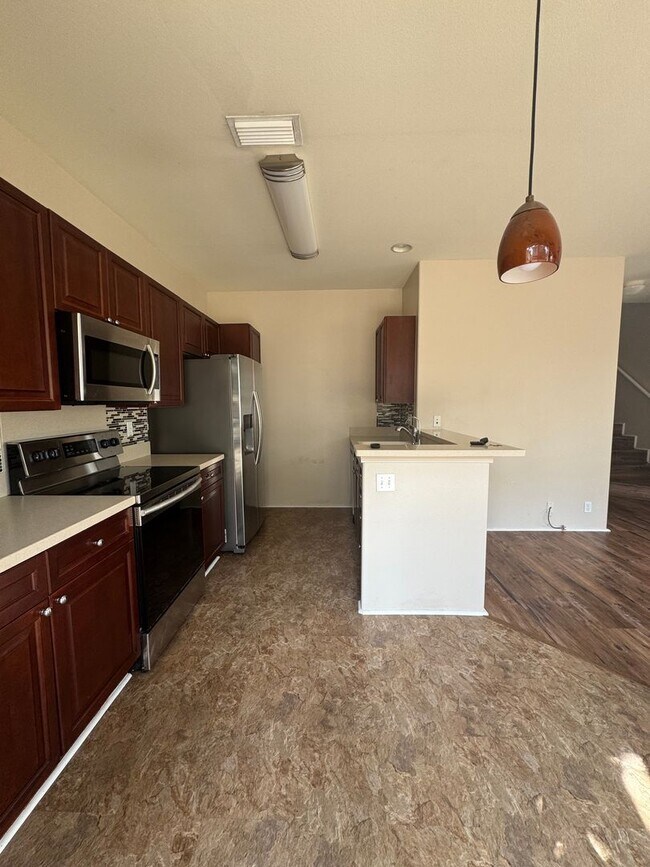 Foto del edificio - Beautiful 3 Bedroom with 2.5 Bathroom Home...
