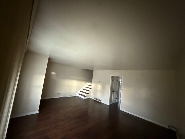 Foto del edificio - 5235 Long Ave