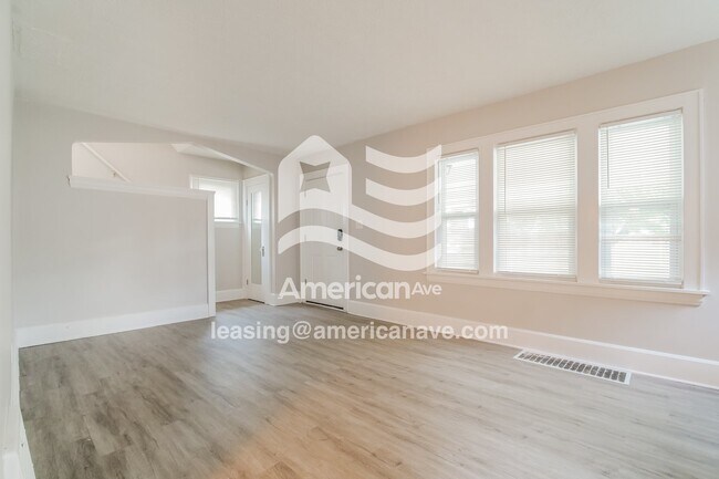 Building Photo - 1222 Brown St