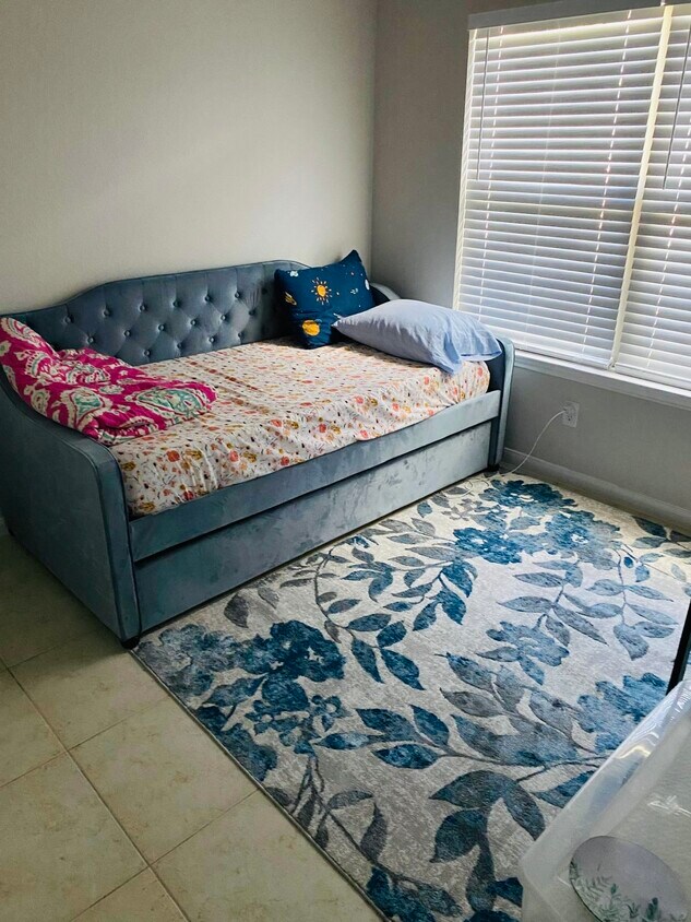 Foto del edificio - 9115 Kendale Dr