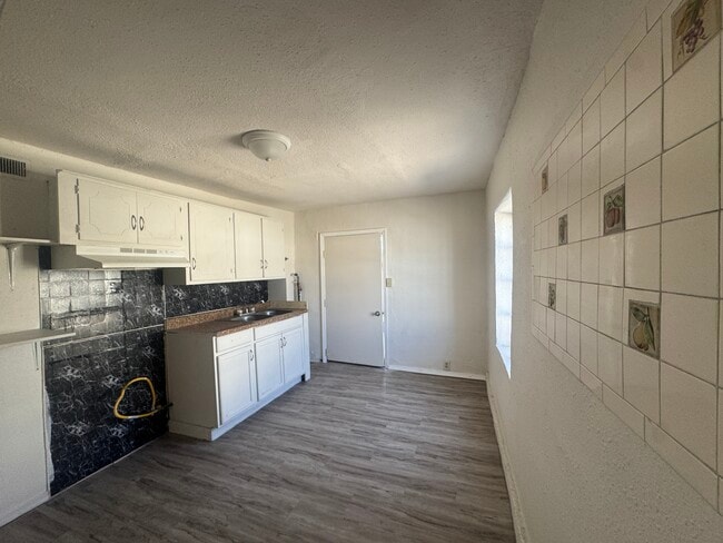 Building Photo - 6320 Geiger Ave