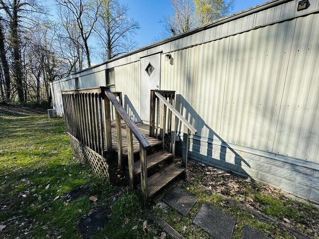 Foto del edificio - 482 Dividing Water Road, Travelers Rest, S...