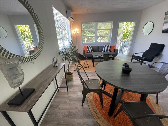 Foto del edificio - 2655 SW 24th Ave