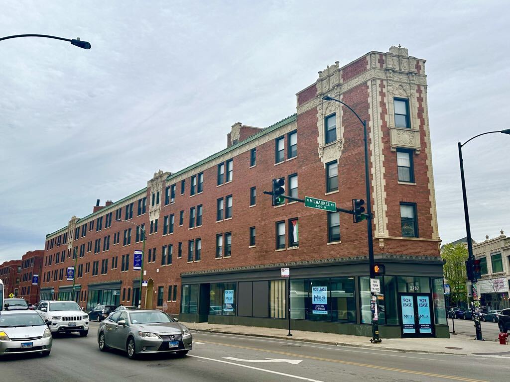 Primary Photo - 3335 W Diversey Ave