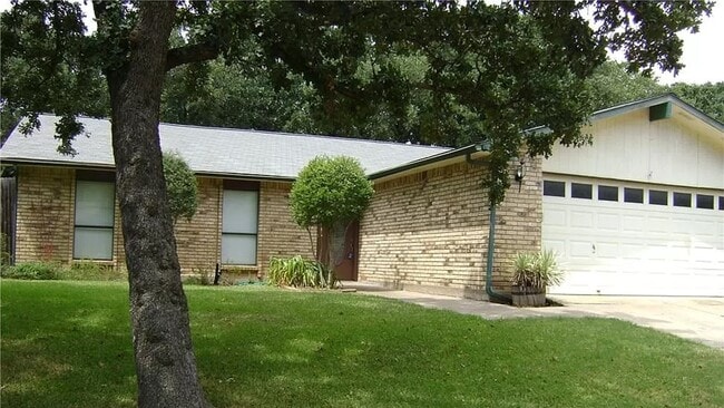 Building Photo - 3725 Walnut Dr