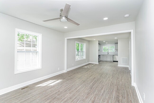 Foto del edificio - 115 Sterling St