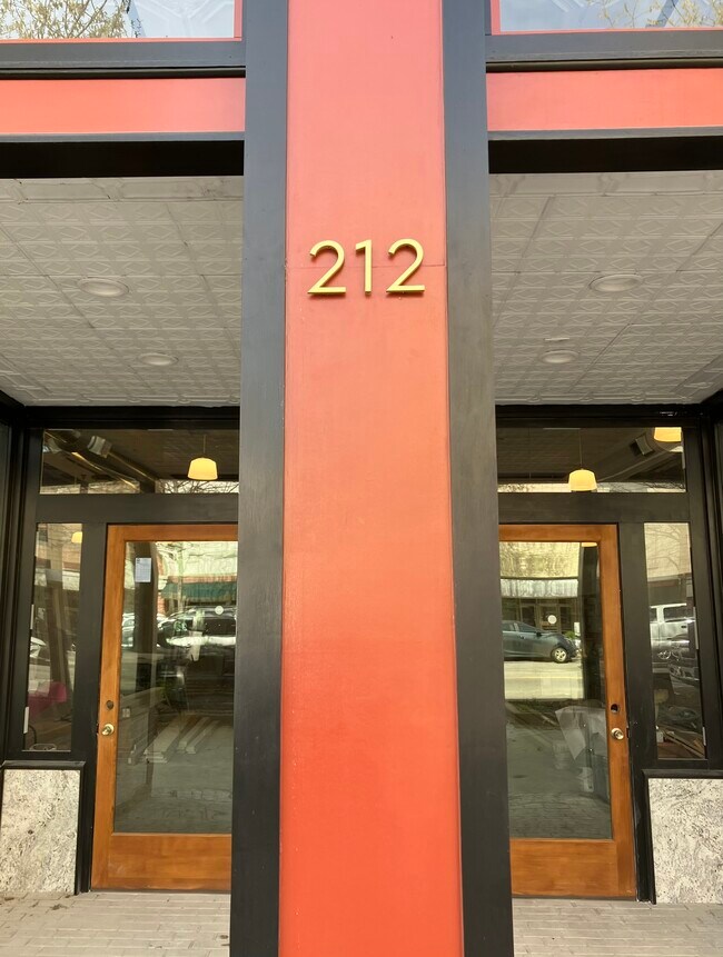 212 S Center St Unit 204, Statesville, NC 28677 Apartments in Statesville, NC