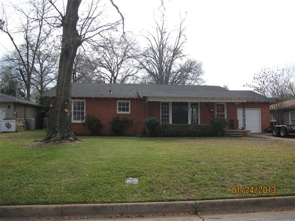 Primary Photo - 1231 San Antonio St