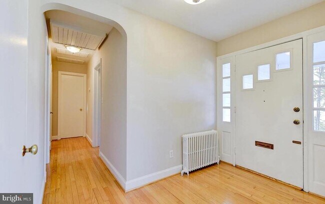 Foto del edificio - 10613 Brunswick Ave