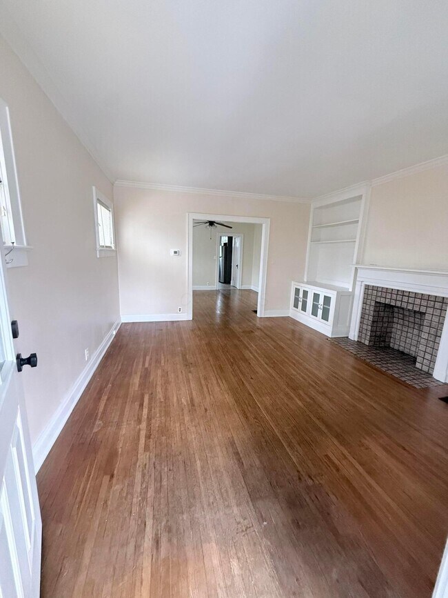 Building Photo - 2710 Dayton Ave