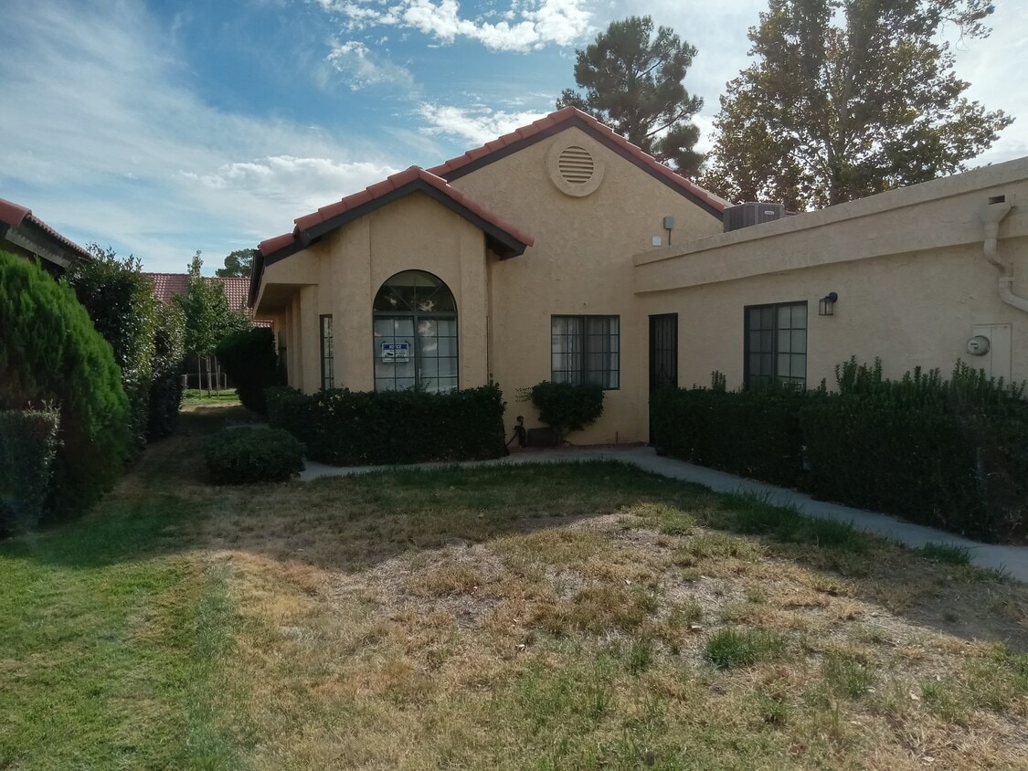 Street view, I just need to replant the lawn. - 19135 Elm Dr