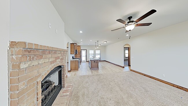 Foto del edificio - Very Nice 4 Bedroom 2 Bath Home in Yukon Schools