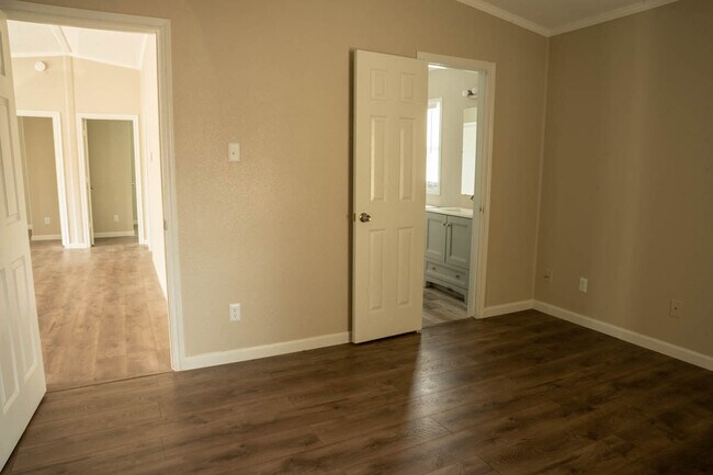 Foto del edificio - 13753 Biggs St