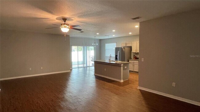 Building Photo - 1581 Woodlark Dr