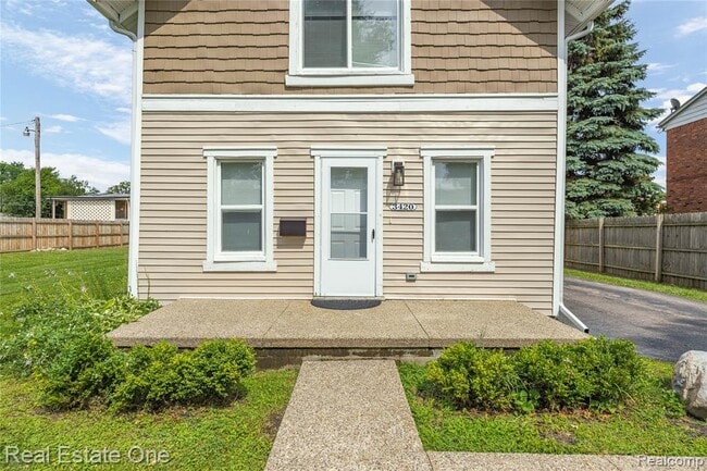 Foto del edificio - 3420 Fairmont Rd