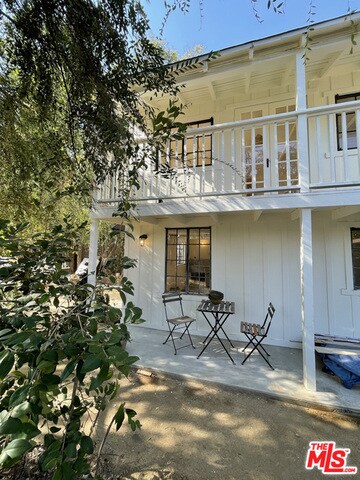 Building Photo - 412 Drown Ave