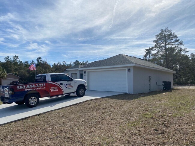 Foto del edificio - Custom Home - Desirable SW Ocala Neighborhood 3/2/2 **WON'T LAST**