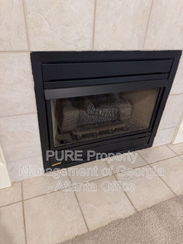 Building Photo - 1241 Pinnacle Dr