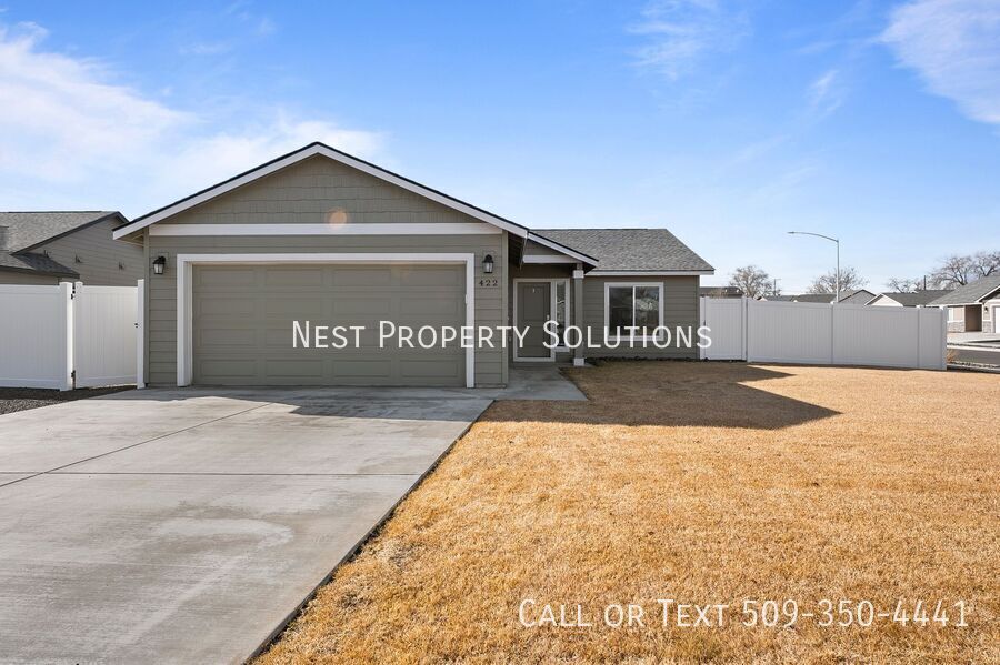 Primary Photo - Newer 3 Bed, 2 Bath Home in Moses Lake