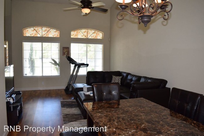 Foto del edificio - 3 br, 3 bath House - 5323 Swindon Road