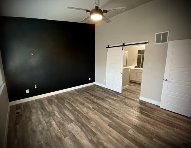 Building Photo - 5738 Beeler Ct