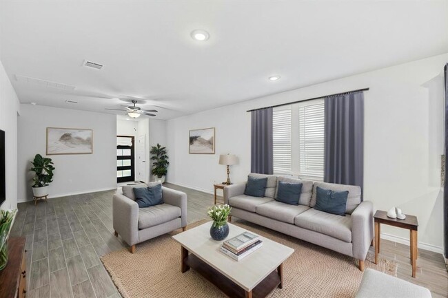 Foto del edificio - 5312 Mulberry Grove Ln
