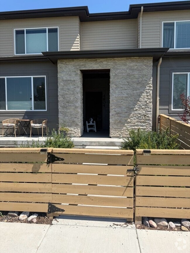 Building Photo - 4804 Denys Dr.