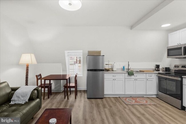 Foto del edificio - 380 Broadview Ave