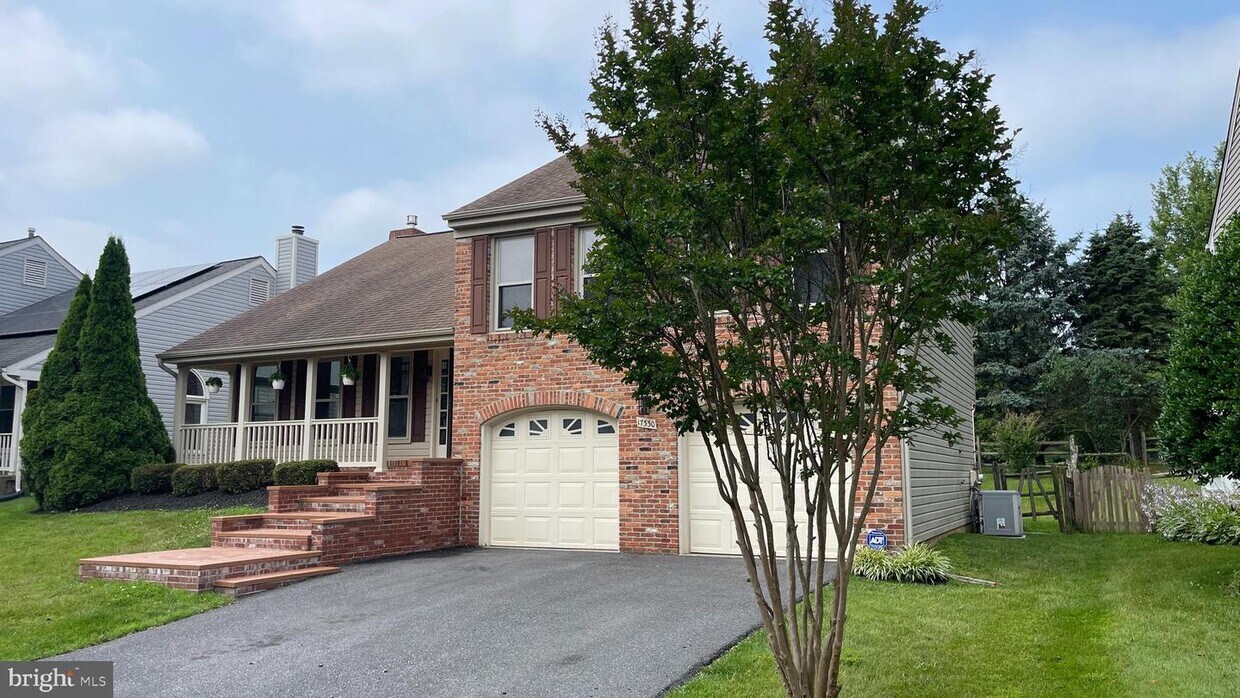 Primary Photo - 17330 Buehler Rd