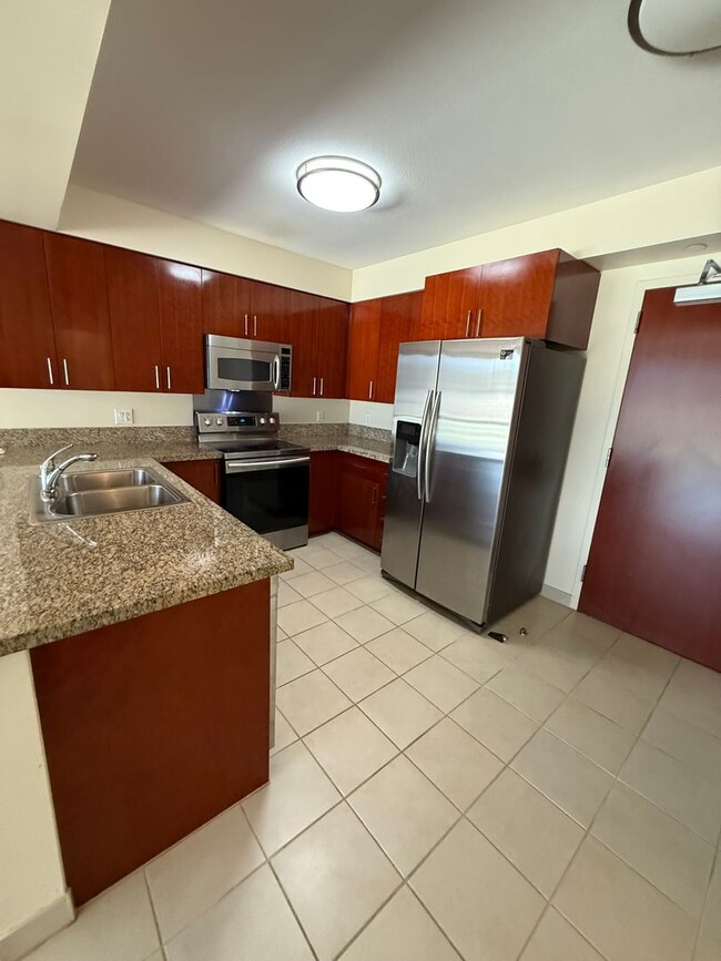 Foto del edificio - Great Location! 1/1/1 with beautiful mount...