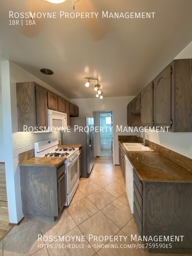Building Photo - 1 Bed 1 Bath Upper Unit in Glendale