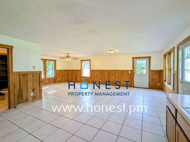 Building Photo - 22 Pleasant Hill Dr