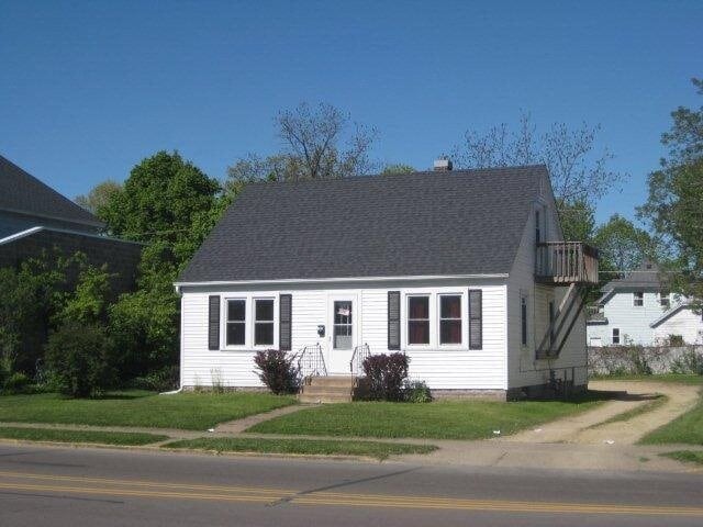 Building Photo - 1315 Broadway St S
