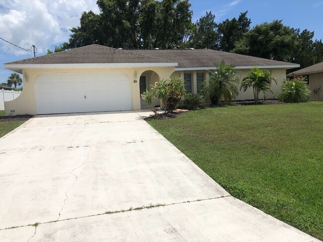 Building Photo - *****TEMPORARILY OFF MARKET**** Very nice ...