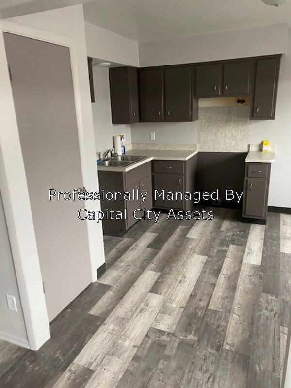 2180 Meadowlawn Dr Unit APT 5, Holt, MI 48842 Condo for Rent in Holt