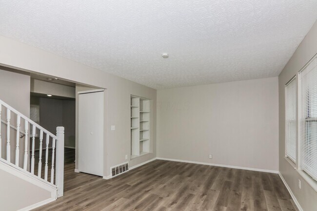 Foto del edificio - 2405 Edmonton Rd
