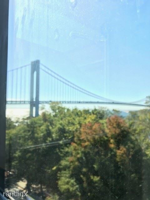 Foto del edificio - 9747 Shore Rd
