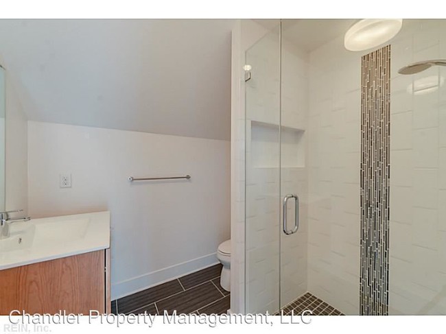Building Photo - 9572 29th Bay St