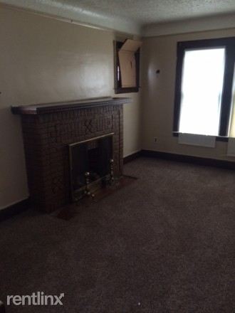 Building Photo - 6898 Greenview Ave