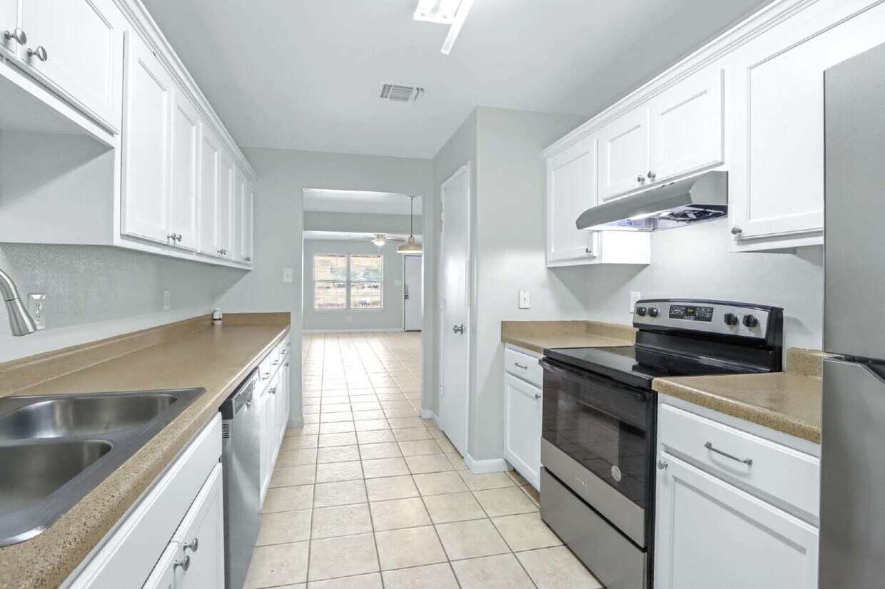 Foto del edificio - Updated 3/2 Duplex Near Shopping in San Antonio