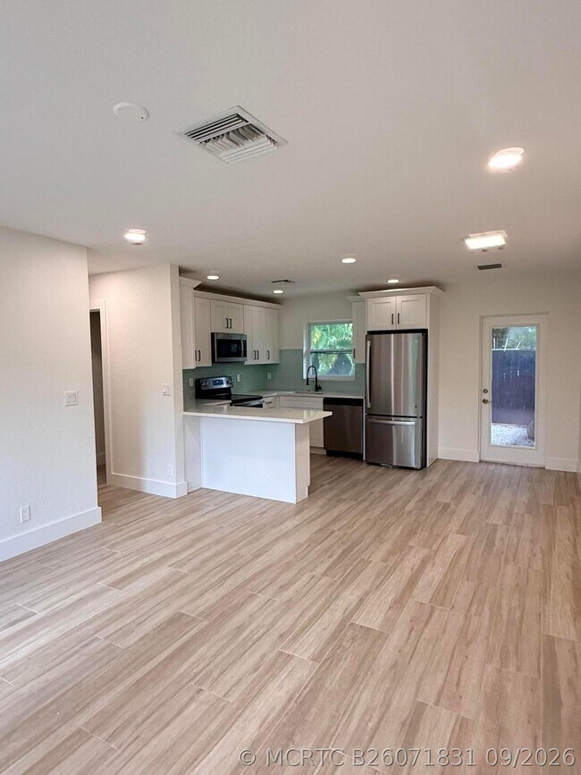 Foto del edificio - 140 SW 5th Ave