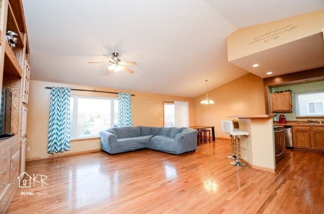 Building Photo - FENCED BACKYARD, CLOSE TO FT. RILEY!