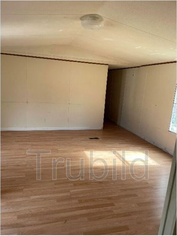 Building Photo - 13 Camden Dr