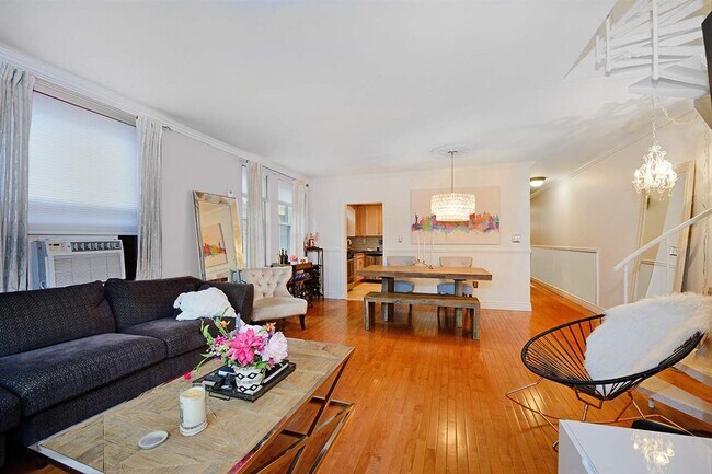 Foto del edificio - 2787 KENNEDY Blvd