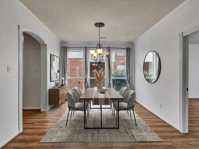 Foto del edificio - 9915 Valance Way