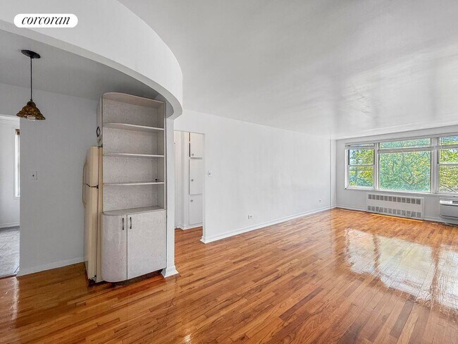 Foto del edificio - 2600 E 21st St