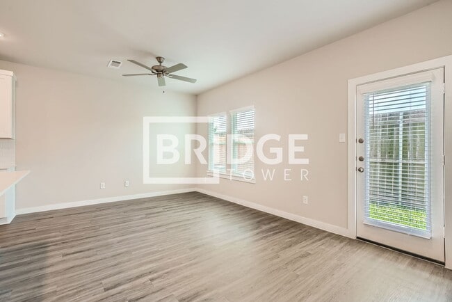 Foto del edificio - 446 S Centro Circle, Shenandoah, Texas 77385