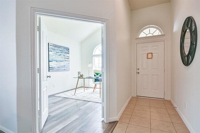 Foto del edificio - 2125 Sand Ridge Dr