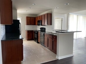 Building Photo - 8459 Towne Center Cir